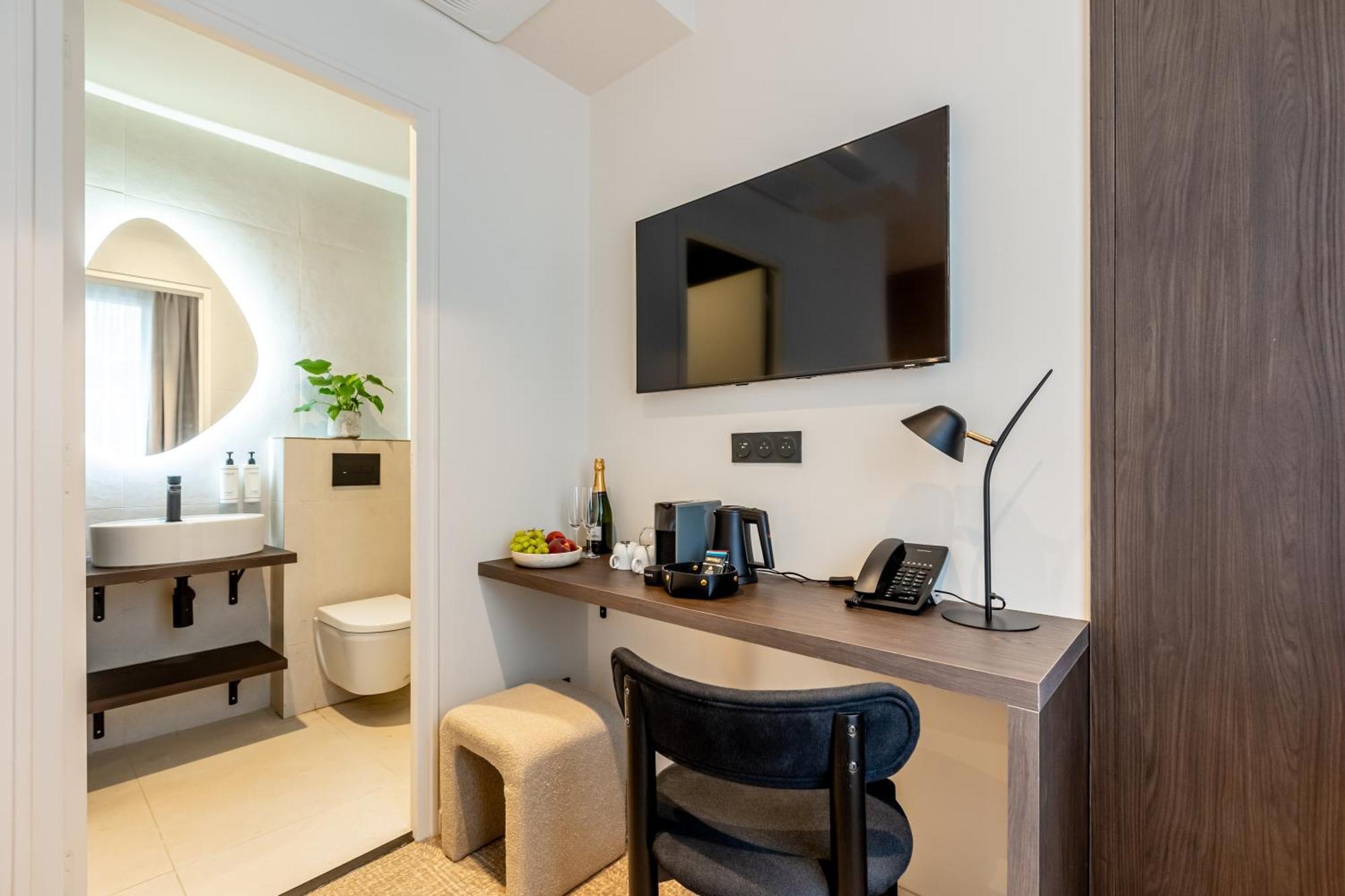 Le White By Sweett Paris