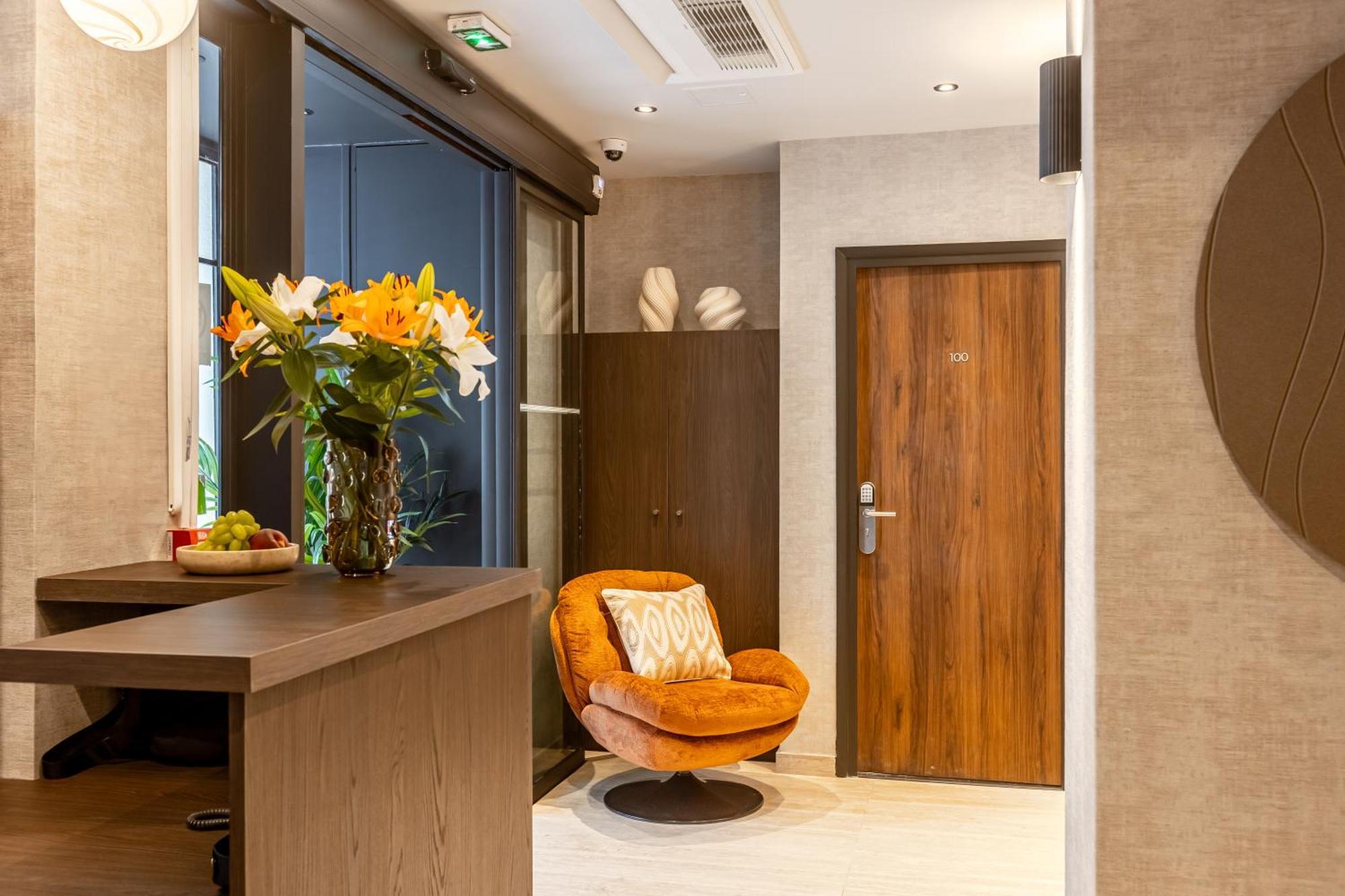 Le White By Sweett 3*